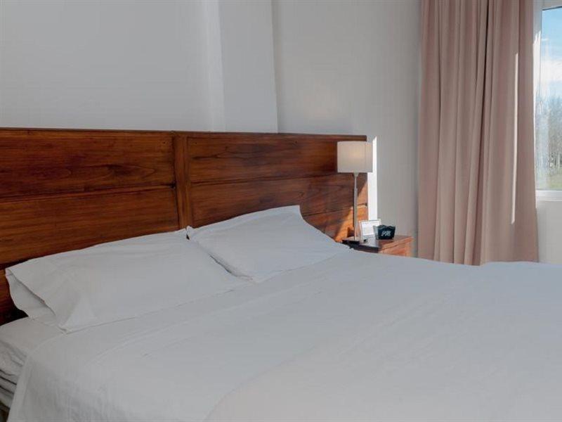 Pro Hotel Пилар Екстериор снимка