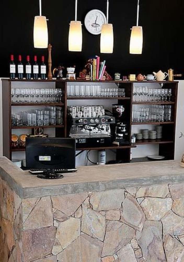 Pro Hotel Пилар Екстериор снимка