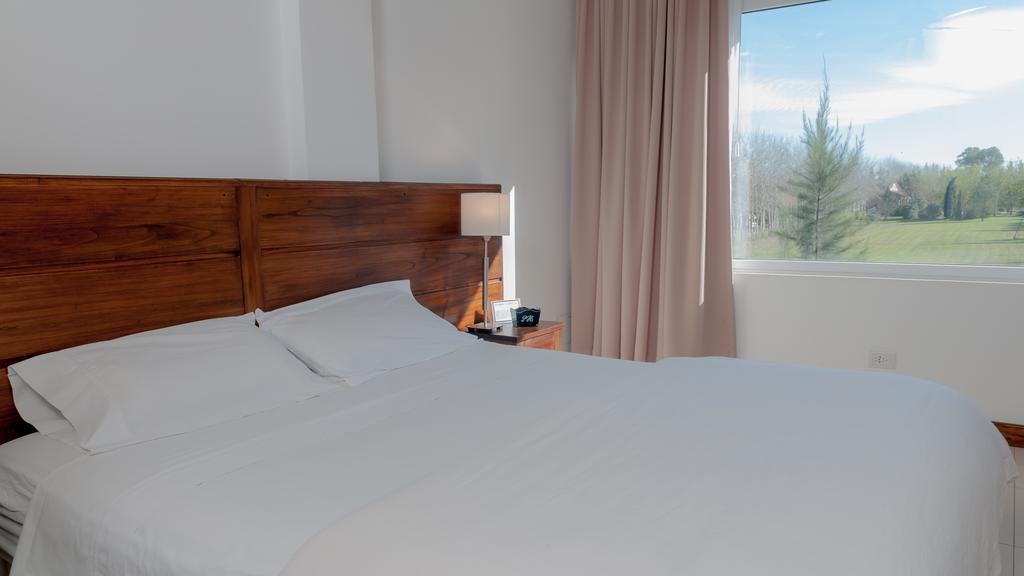 Pro Hotel Пилар Екстериор снимка